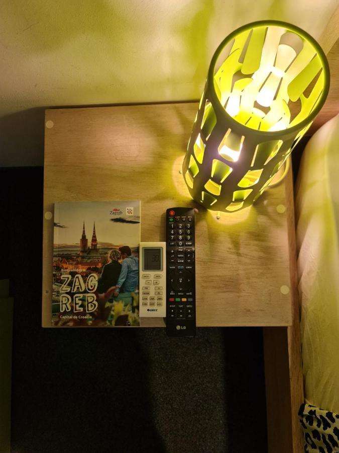 Himalayan Hostel ซาเกร็บ ภายนอก รูปภาพ