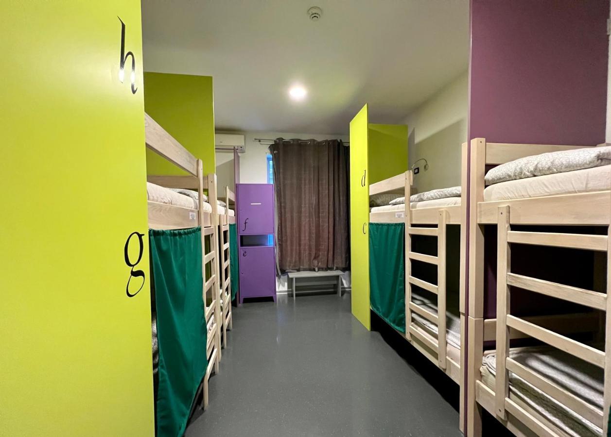 Himalayan Hostel ซาเกร็บ ภายนอก รูปภาพ