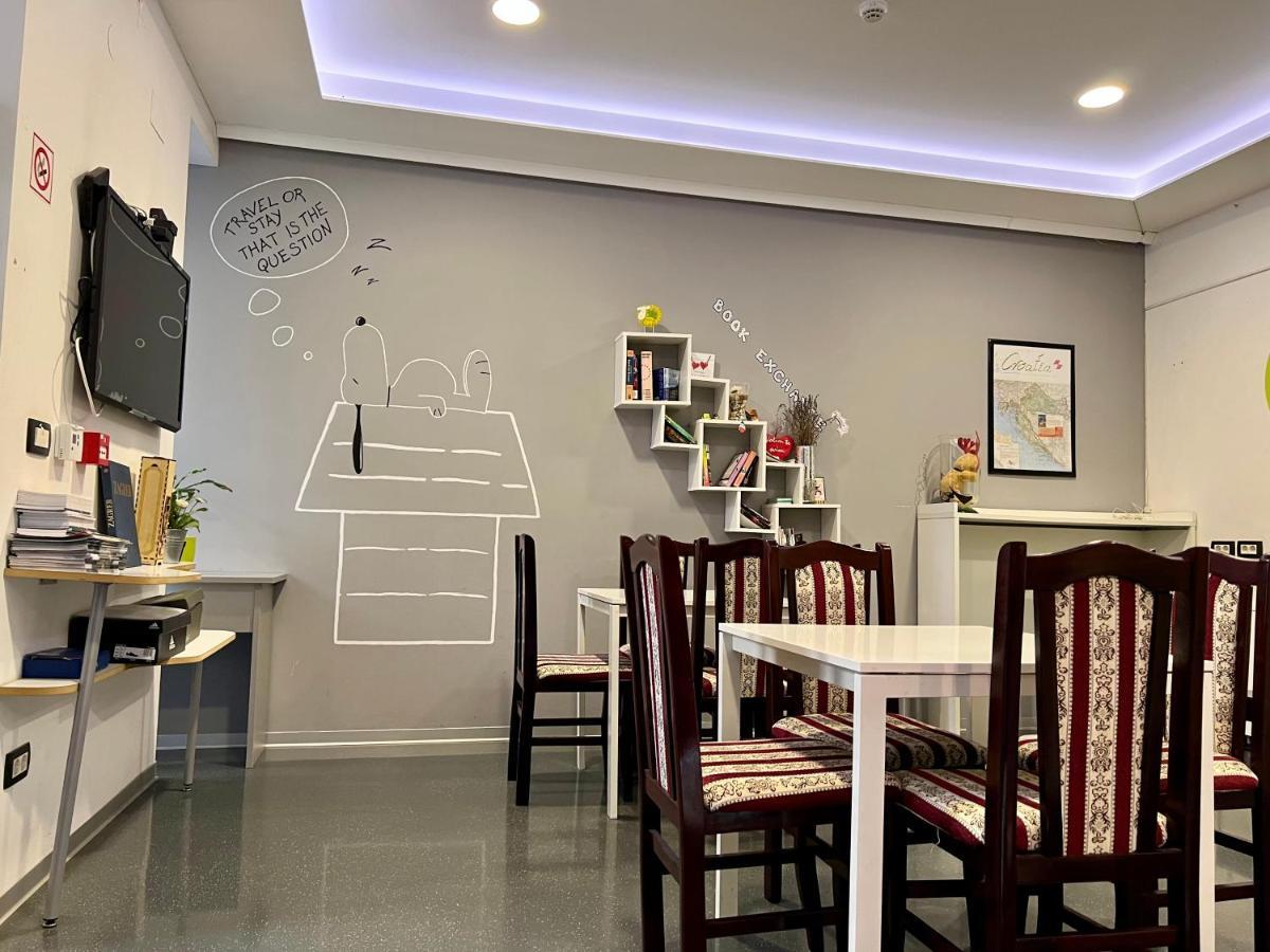 Himalayan Hostel ซาเกร็บ ภายนอก รูปภาพ