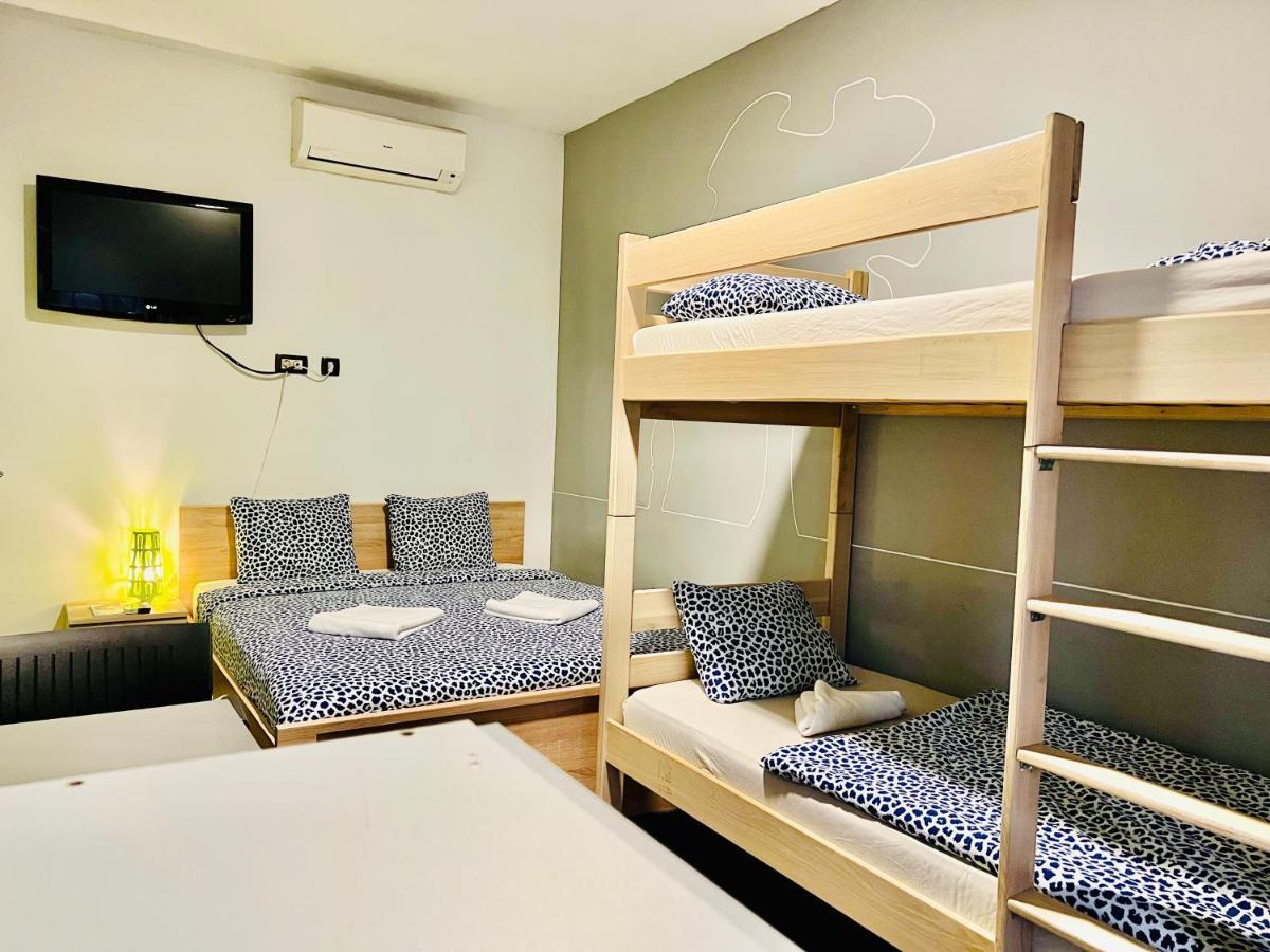 Himalayan Hostel ซาเกร็บ ภายนอก รูปภาพ