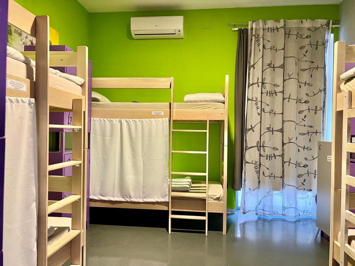 Himalayan Hostel ซาเกร็บ ภายนอก รูปภาพ