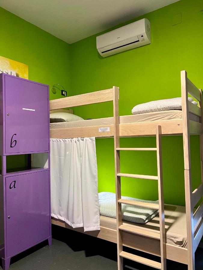 Himalayan Hostel ซาเกร็บ ภายนอก รูปภาพ