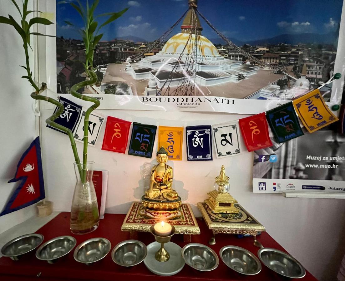 Himalayan Hostel ซาเกร็บ ภายนอก รูปภาพ